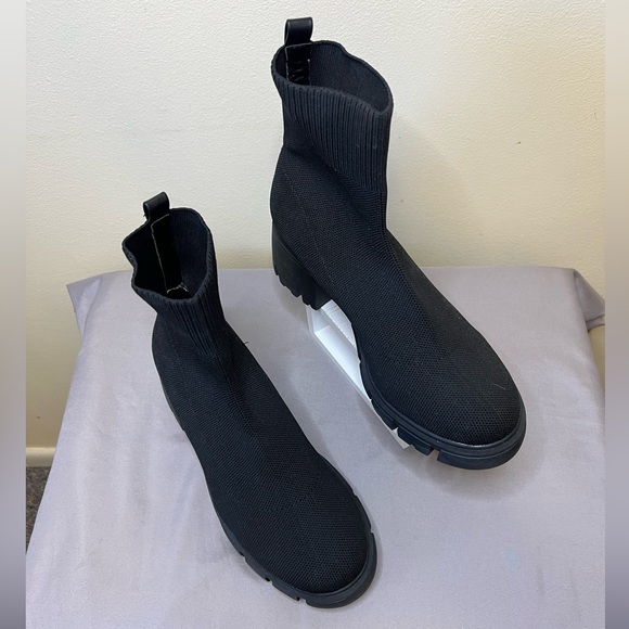 Women’s Pull On Chelsea Boot - Picture 5 of 7